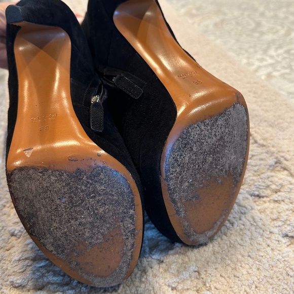 GUCCI Suede Fringe Trim Ankle Boots Size: 8 | IT 38 - Picture 8 of 8